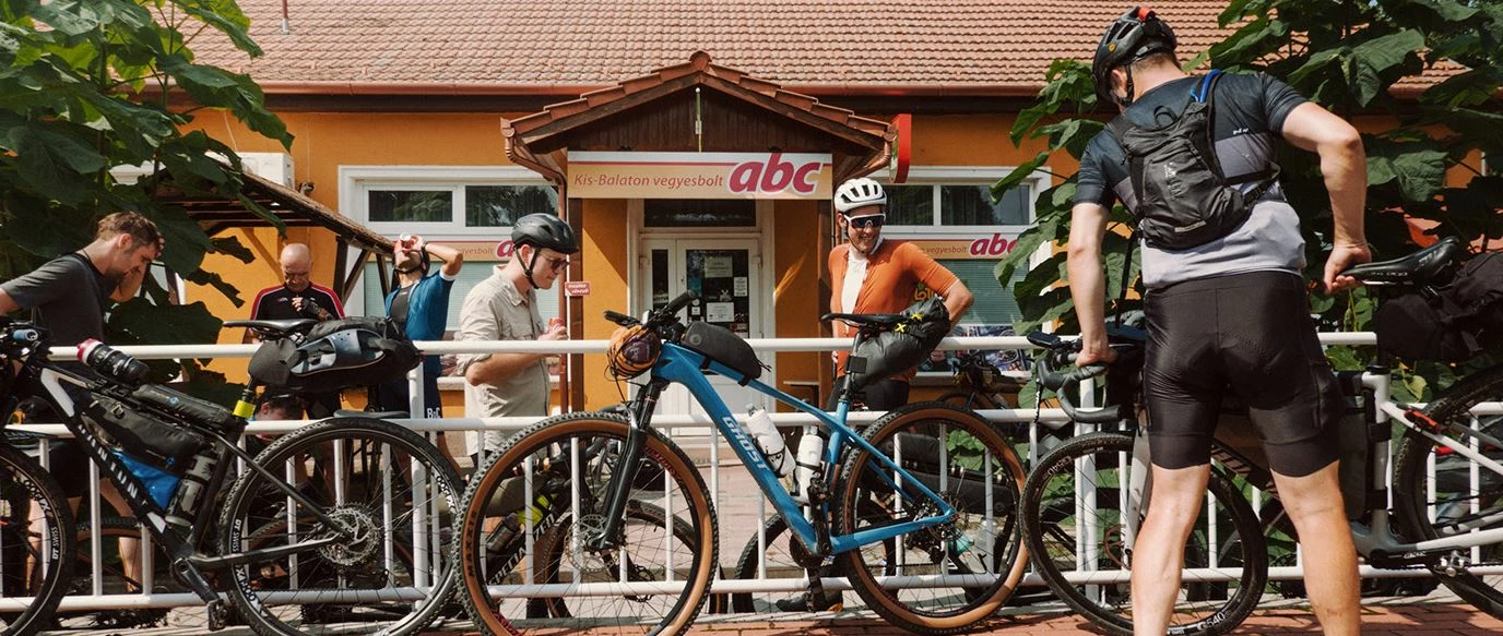 Magasin Vélos de Ville -Magasin Vélos de Ville 1 2