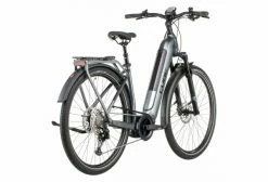 Vélo De Ville Électrique Cube Kathmandu Hybrid Pro 625 Easy Entry Shimano Deore 11V 625 Wh 700 Mm Gris Flash 2022 19 Vélo De Ville Électrique Cube Kathmandu Hybrid Pro 625 Easy Entry Shimano Deore 11V 625 Wh 700 Mm Gris Flash 2022 -Magasin Vélos de Ville unnamed file 1021