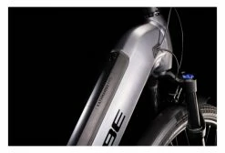 Vélo De Ville Électrique Cube Kathmandu Hybrid Pro 625 Easy Entry Shimano Deore 11V 625 Wh 700 Mm Gris Flash 2022 20 Vélo De Ville Électrique Cube Kathmandu Hybrid Pro 625 Easy Entry Shimano Deore 11V 625 Wh 700 Mm Gris Flash 2022 -Magasin Vélos de Ville unnamed file 1022