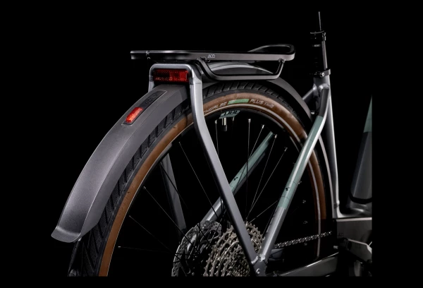 Vélo De Ville Électrique Cube Kathmandu Hybrid EXC 750 Easy Entry Shimano Deore 12V 750 Wh 700 Mm Gris Vert 2022 6 Vélo De Ville Électrique Cube Kathmandu Hybrid EXC 750 Easy Entry Shimano Deore 12V 750 Wh 700 Mm Gris Vert 2022 – Image 4