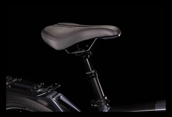 Vélo De Ville Électrique Cube Touring Hybrid Pro 500 Shimano Deore 11V 500 Wh 700 Mm Gris Metallic 2022 11 Vélo De Ville Électrique Cube Touring Hybrid Pro 500 Shimano Deore 11V 500 Wh 700 Mm Gris Metallic 2022 – Image 9