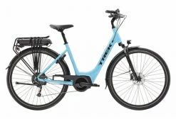 Vélo De Ville Électrique Trek Verve+ 2 Lowstep Bosch 400Wh Shimano Altus 9V Azure 2022 Gris