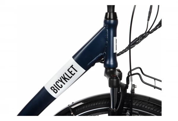 Vélo De Ville Électrique Mixte Bicyklet Claude Shimano Tourney 7V 500 Wh 700 Mm Bleu Nuit Mat Marron 6 Vélo De Ville Électrique Mixte Bicyklet Claude Shimano Tourney 7V 500 Wh 700 Mm Bleu Nuit Mat Marron – Image 4