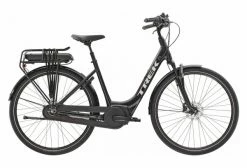 Vélo De Ville Électrique Trek District+ 4 Lowstep 400wh Shimano Nexus 7V Dnister Black 2021 Noir
