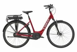 Vélo De Ville Électrique Trek District+ 4 Lowstep 400wh Shimano Nexus 7V Rage Red 2021