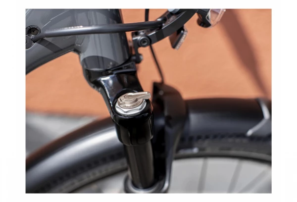 Vélo De Ville Electrique Trek Allant+ 5 27.5'' 500wh Shimano 9V Solid Charcoal 2021 4 Vélo De Ville Electrique Trek Allant+ 5 27.5'' 500wh Shimano 9V Solid Charcoal 2021 – Image 2