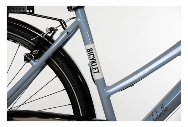 Vélo De Ville Femme Bicyklet Juliette Shimano Acera/Tourney 8V 700 Mm Bleu 2022 8 Vélo De Ville Femme Bicyklet Juliette Shimano Acera/Tourney 8V 700 Mm Bleu 2022 – Image 6