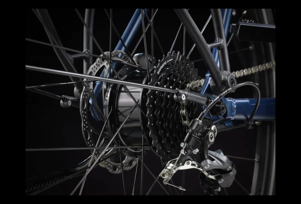 Vélo De Ville Électrique Trek FX+ 2 Shimano Altus 9V 250 Wh 700 Mm Bleu Mulsanne 2023 6 Vélo De Ville Électrique Trek FX+ 2 Shimano Altus 9V 250 Wh 700 Mm Bleu Mulsanne 2023 – Image 4