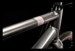 Vélo Fitness Cube Editor Shimano Alfine 11V Courroie 700 Mm Gris Argent 2022 -Magasin Vélos de Ville unnamed file 953