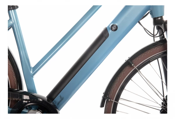 Vélo De Ville Électrique Bicyklet Camille Shimano Acera/Altus 8V 504 Wh 700 Mm Bleu 6 Vélo De Ville Électrique Bicyklet Camille Shimano Acera/Altus 8V 504 Wh 700 Mm Bleu – Image 4