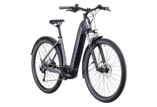 VTC Électrique Cube Nuride Hybrid Performance 625 Allroad Easy Entry Shimano Alivio 9V 625 Wh 700 Mm Gris Graphite 2022 4 VTC Électrique Cube Nuride Hybrid Performance 625 Allroad Easy Entry Shimano Alivio 9V 625 Wh 700 Mm Gris Graphite 2022 – Image 2